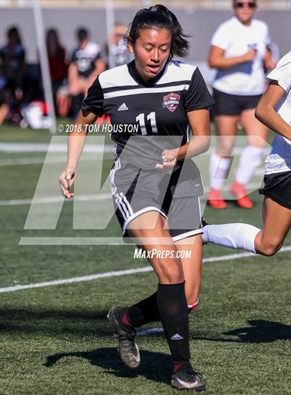 Thumbnail 1 in Glendora vs. Covina photogallery.