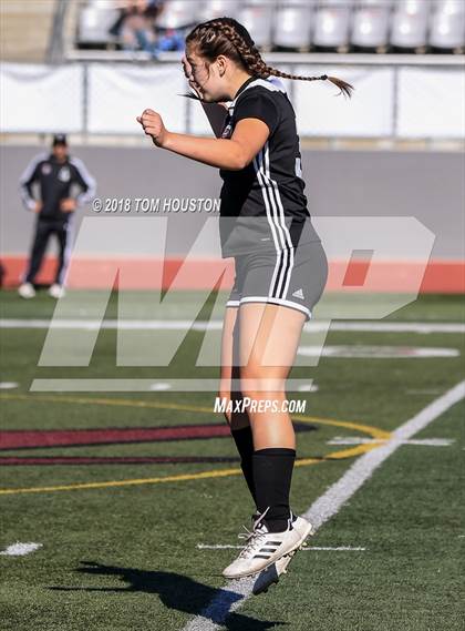 Thumbnail 3 in Glendora vs. Covina photogallery.