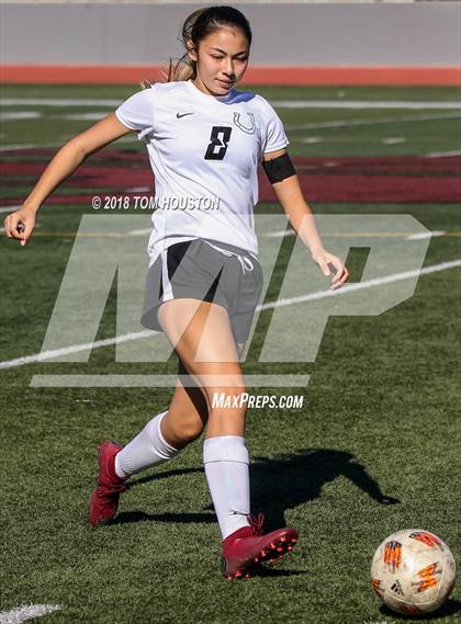 Thumbnail 1 in Glendora vs. Covina photogallery.