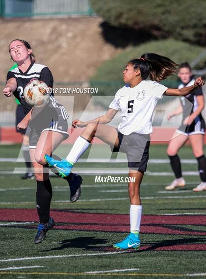 Thumbnail 2 in Glendora vs. Covina photogallery.