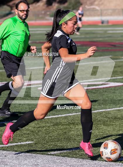Thumbnail 1 in Glendora vs. Covina photogallery.