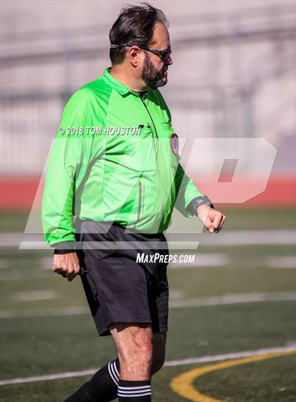 Thumbnail 2 in Glendora vs. Covina photogallery.