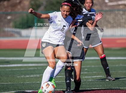 Thumbnail 2 in Glendora vs. Covina photogallery.