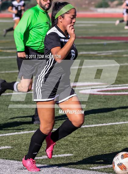 Thumbnail 3 in Glendora vs. Covina photogallery.
