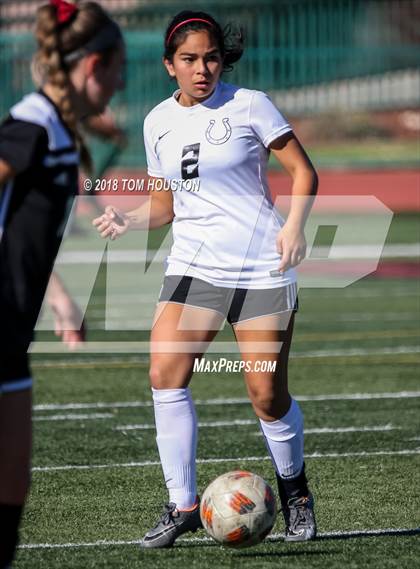 Thumbnail 2 in Glendora vs. Covina photogallery.