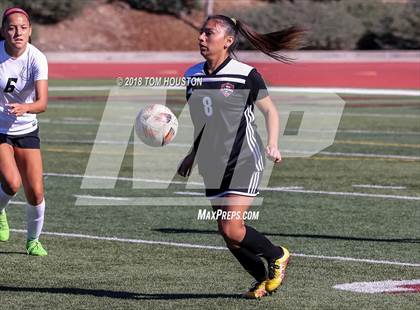 Thumbnail 2 in Glendora vs. Covina photogallery.