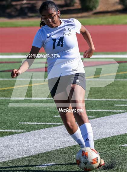 Thumbnail 2 in Glendora vs. Covina photogallery.