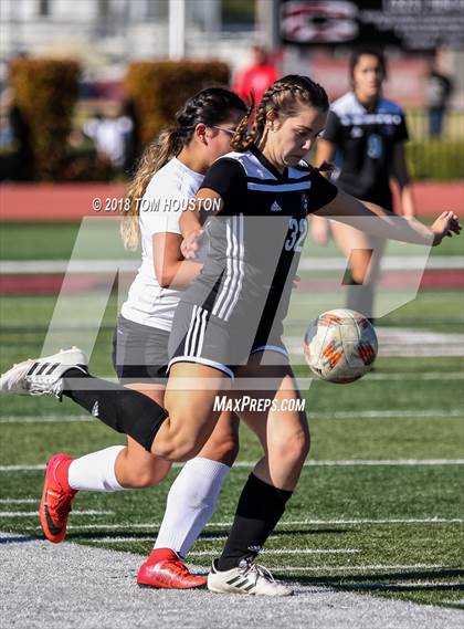 Thumbnail 3 in Glendora vs. Covina photogallery.
