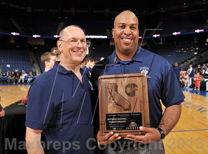 Thumbnail 2 in Santa Monica vs. Loyola (CIF SoCal Regional D1 Final) photogallery.