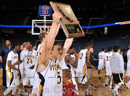 Thumbnail 1 in Santa Monica vs. Loyola (CIF SoCal Regional D1 Final) photogallery.