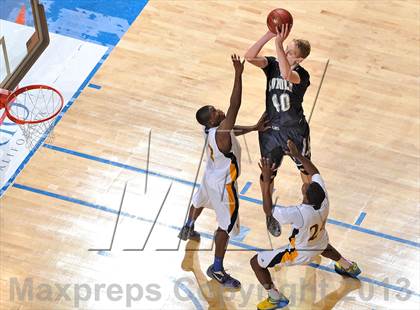 Thumbnail 1 in Santa Monica vs. Loyola (CIF SoCal Regional D1 Final) photogallery.