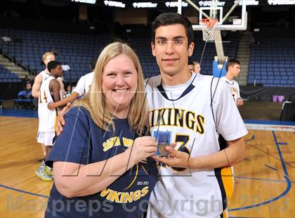 Thumbnail 2 in Santa Monica vs. Loyola (CIF SoCal Regional D1 Final) photogallery.