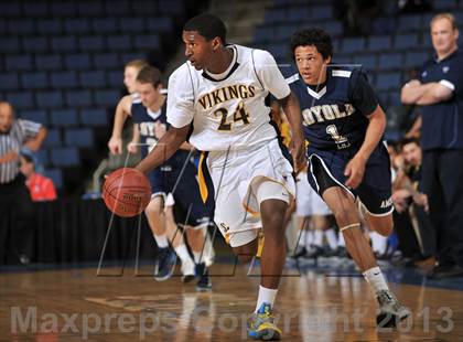 Thumbnail 3 in Santa Monica vs. Loyola (CIF SoCal Regional D1 Final) photogallery.