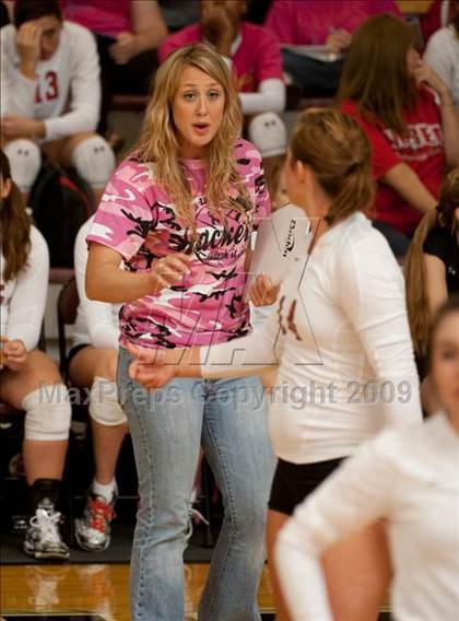 Thumbnail 2 in Alvin vs. Alamo Heights (Pearland Volleyball Classic) photogallery.