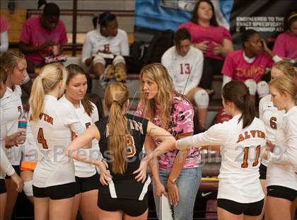 Thumbnail 2 in Alvin vs. Alamo Heights (Pearland Volleyball Classic) photogallery.