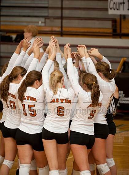 Thumbnail 2 in Alvin vs. Alamo Heights (Pearland Volleyball Classic) photogallery.