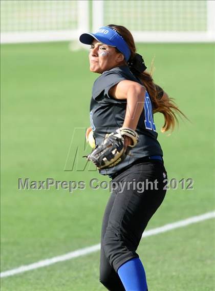 Thumbnail 3 in Chino vs. Don Lugo (CIF SS D2 Final) photogallery.