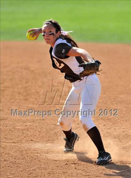 Thumbnail 3 in Chino vs. Don Lugo (CIF SS D2 Final) photogallery.