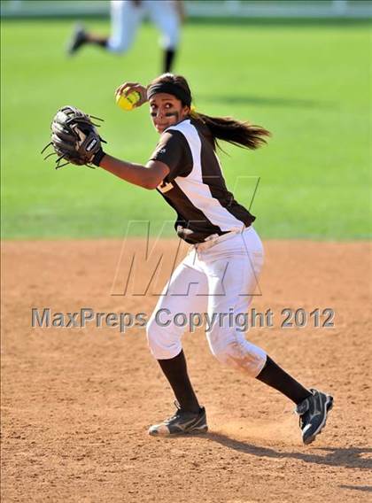 Thumbnail 2 in Chino vs. Don Lugo (CIF SS D2 Final) photogallery.