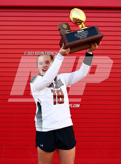 Thumbnail 1 in Campo Verde (AIA 5A Final Awards) photogallery.