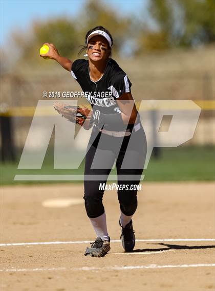 Thumbnail 3 in Lamar vs. Meeker (CHSAA 3A 1st Round Playoff) photogallery.