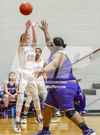Thumbnail 2 in Ascension Catholic @ E.D. White photogallery.