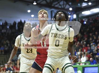 Thumbnail 1 in Kokomo vs Indianapolis Crispus Attucks (Hall of Fame Game)  photogallery.