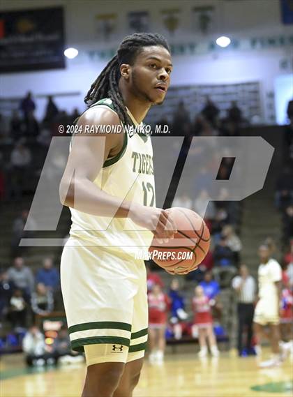 Thumbnail 3 in Kokomo vs Indianapolis Crispus Attucks (Hall of Fame Game)  photogallery.