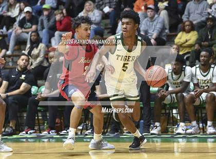 Thumbnail 3 in Kokomo vs Indianapolis Crispus Attucks (Hall of Fame Game)  photogallery.