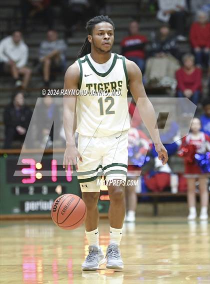 Thumbnail 2 in Kokomo vs Indianapolis Crispus Attucks (Hall of Fame Game)  photogallery.