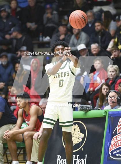 Thumbnail 3 in Kokomo vs Indianapolis Crispus Attucks (Hall of Fame Game)  photogallery.