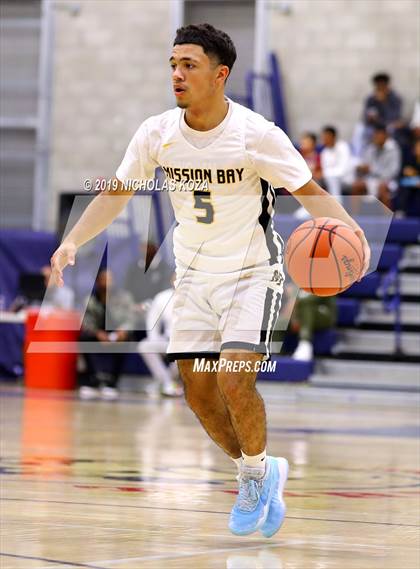 Thumbnail 1 in Helix vs. Mission Bay (San Diego Tip-Off Challenge) photogallery.
