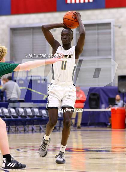 Thumbnail 3 in Helix vs. Mission Bay (San Diego Tip-Off Challenge) photogallery.