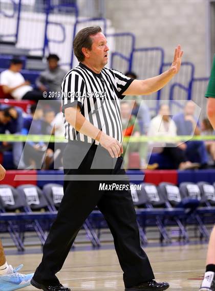 Thumbnail 3 in Helix vs. Mission Bay (San Diego Tip-Off Challenge) photogallery.
