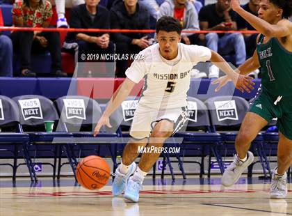 Thumbnail 3 in Helix vs. Mission Bay (San Diego Tip-Off Challenge) photogallery.