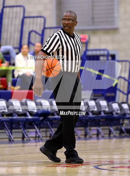 Thumbnail 1 in Helix vs. Mission Bay (San Diego Tip-Off Challenge) photogallery.