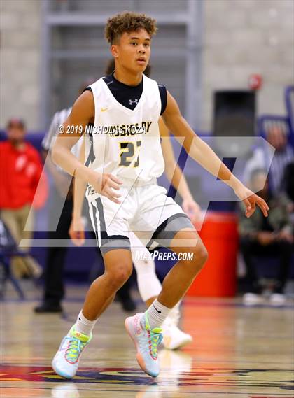 Thumbnail 3 in Helix vs. Mission Bay (San Diego Tip-Off Challenge) photogallery.