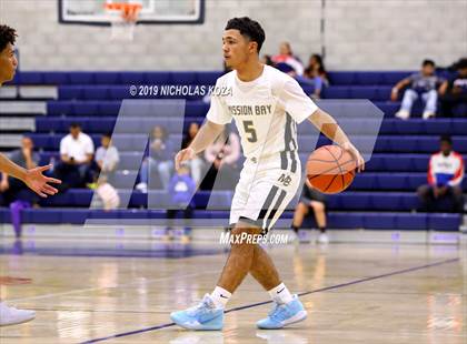 Thumbnail 2 in Helix vs. Mission Bay (San Diego Tip-Off Challenge) photogallery.