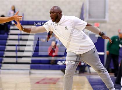 Thumbnail 2 in Helix vs. Mission Bay (San Diego Tip-Off Challenge) photogallery.