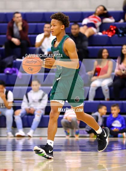 Thumbnail 1 in Helix vs. Mission Bay (San Diego Tip-Off Challenge) photogallery.