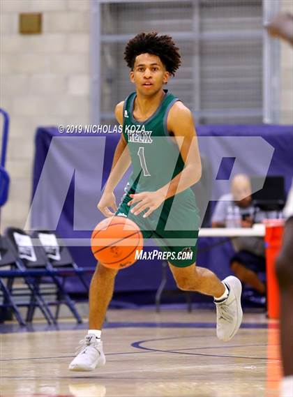 Thumbnail 2 in Helix vs. Mission Bay (San Diego Tip-Off Challenge) photogallery.