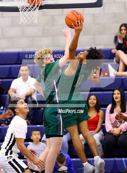 Thumbnail 3 in Helix vs. Mission Bay (San Diego Tip-Off Challenge) photogallery.