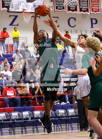 Thumbnail 2 in Helix vs. Mission Bay (San Diego Tip-Off Challenge) photogallery.