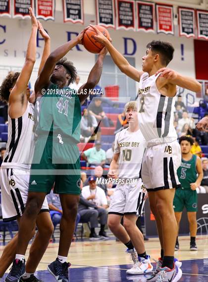 Thumbnail 3 in Helix vs. Mission Bay (San Diego Tip-Off Challenge) photogallery.