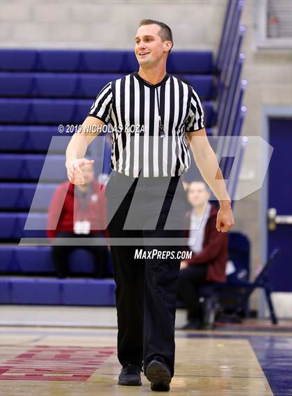 Thumbnail 3 in Helix vs. Mission Bay (San Diego Tip-Off Challenge) photogallery.