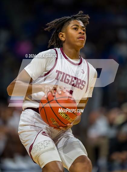 Thumbnail 2 in Silsbee vs Oak Cliff Faith Family Academy (UIL 4A Basketball Final) photogallery.