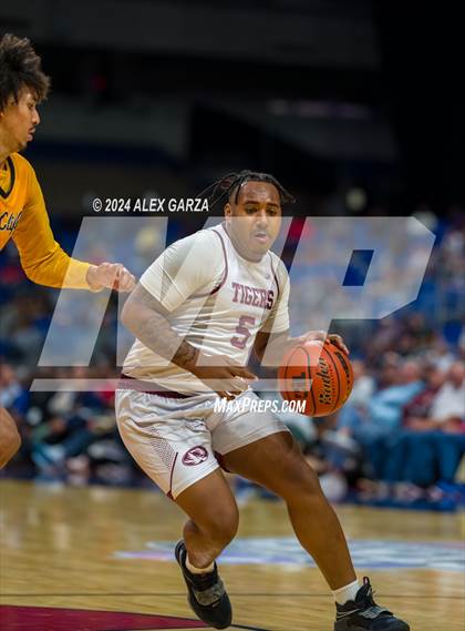 Thumbnail 2 in Silsbee vs Oak Cliff Faith Family Academy (UIL 4A Basketball Final) photogallery.