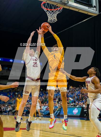 Thumbnail 3 in Silsbee vs Oak Cliff Faith Family Academy (UIL 4A Basketball Final) photogallery.