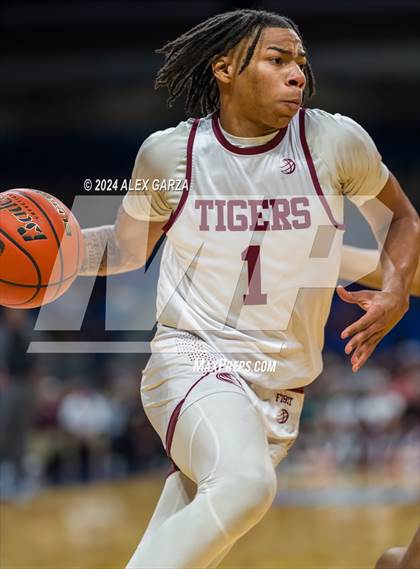 Thumbnail 1 in Silsbee vs Oak Cliff Faith Family Academy (UIL 4A Basketball Final) photogallery.