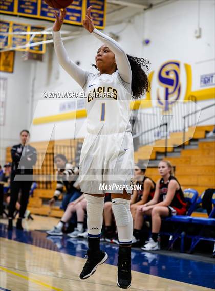 Thumbnail 1 in Fallbrook @ San Pasqual photogallery.